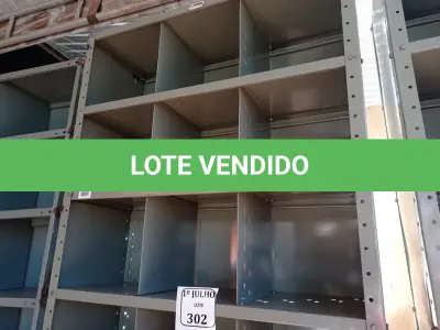 LOTE 302 - 01 ESTANTE DE AÇO COM 07 PRATELEIRAS. (NO ESTADO) ATENÇÃO! FAZER A VISITAÇÃO ANTES DE ARREMATAR, NÃO SABEMOS SE FUNCIONA. LEILÃO NÃO TEM GARANTIA E NEM DEVOLUÇÃO, SUJEITO A POSSÍVEIS AVARIAS VISÍVEIS/OCULTAS E/OU AUSÊNCIA DE COMPONENTES.