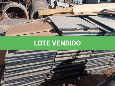 LOTE 309 - 01 LOTE COM VÁRIOS TABLADOS E FERRAGENS.  (NO ESTADO) ATENÇÃO! FAZER A VISITAÇÃO ANTES DE ARREMATAR, NÃO SABEMOS SE FUNCIONA. LEILÃO NÃO TEM GARANTIA E NEM DEVOLUÇÃO, SUJEITO A POSSÍVEIS AVARIAS VISÍVEIS/OCULTAS E/OU AUSÊNCIA DE COMPONENTES.