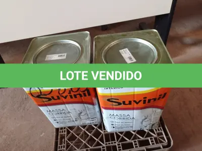 LOTE 140 - 02 LATAS DE MASSA CORRIDA PARA PAREDES INTERIOR CONTENDO 28KG CADA MARCA SUVINIL (NO ESTADO) ATENÇÃO! FAZER A VISITAÇÃO ANTES DE ARREMATAR, NÃO SABEMOS SE FUNCIONA. LEILÃO NÃO TEM GARANTIA E NEM DEVOLUÇÃO, SUJEITO A POSSÍVEIS AVARIAS VISÍVEIS/OCULTAS E/OU AUSÊNCIA DE COMPONENTES.