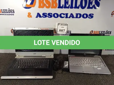 LOTE 007 - 02 NOTEBOOKS, SENDO 01 STI PARA RETIRADA DE PEÇAS E 01 HP COM FONTE SEM O CABO. (NO ESTADO) ATENÇÃO! FAZER A VISITAÇÃO ANTES DE ARREMATAR, NÃO SABEMOS SE FUNCIONA. LEILÃO NÃO TEM GARANTIA E NEM DEVOLUÇÃO, SUJEITO A POSSÍVEIS AVARIAS VISÍVEIS/OCULTAS E/OU AUSÊNCIA DE COMPONENTES.