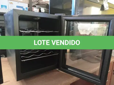 LOTE 185 - 01 ADEGA DURANBRAND 220V (NO ESTADO) ATENÇÃO! FAZER A VISITAÇÃO ANTES DE ARREMATAR, NÃO SABEMOS SE FUNCIONA. LEILÃO NÃO TEM GARANTIA E NEM DEVOLUÇÃO, SUJEITO A POSSÍVEIS AVARIAS VISÍVEIS/OCULTAS E/OU AUSÊNCIA DE COMPONENTES.
