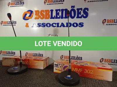 LOTE 192 - 02 MICROFONES DE MESA PROFISSIONAL MMF 302. (NO ESTADO) ATENÇÃO! FAZER A VISITAÇÃO ANTES DE ARREMATAR, NÃO SABEMOS SE FUNCIONA. LEILÃO NÃO TEM GARANTIA E NEM DEVOLUÇÃO, SUJEITO A POSSÍVEIS AVARIAS VISÍVEIS/OCULTAS E/OU AUSÊNCIA DE COMPONENTES.