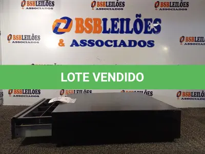 LOTE 246 - 01 CAIXA REGISTRADORA. (NO ESTADO) ATENÇÃO! FAZER A VISITAÇÃO ANTES DE ARREMATAR, NÃO SABEMOS SE FUNCIONA. LEILÃO NÃO TEM GARANTIA E NEM DEVOLUÇÃO, SUJEITO A POSSÍVEIS AVARIAS VISÍVEIS/OCULTAS E/OU AUSÊNCIA DE COMPONENTES.