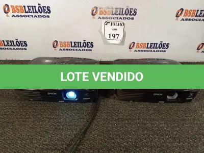 LOTE 197 - 02 PROJETORES MARCA EPSON COM HDMI (NO ESTADO) ATENÇÃO! FAZER A VISITAÇÃO ANTES DE ARREMATAR, NÃO SABEMOS SE FUNCIONA. LEILÃO NÃO TEM GARANTIA E NEM DEVOLUÇÃO, SUJEITO A POSSÍVEIS AVARIAS VISÍVEIS/OCULTAS E/OU AUSÊNCIA DE COMPONENTES.