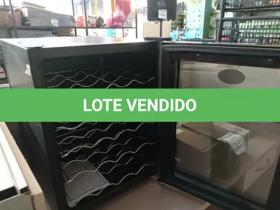 LOTE 210 - 01 ADEGA MOD: PC-48F 220V (NO ESTADO) ATENÇÃO! FAZER A VISITAÇÃO ANTES DE ARREMATAR, NÃO SABEMOS SE FUNCIONA. LEILÃO NÃO TEM GARANTIA E NEM DEVOLUÇÃO, SUJEITO A POSSÍVEIS AVARIAS VISÍVEIS/OCULTAS E/OU AUSÊNCIA DE COMPONENTES.
