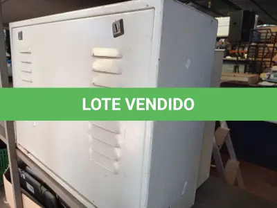 LOTE 155 - 01 CAIXA DE BATERIA E 01 QUADRO ELÉTRICO (NO ESTADO) ATENÇÃO! FAZER A VISITAÇÃO ANTES DE ARREMATAR, NÃO SABEMOS SE FUNCIONA. LEILÃO NÃO TEM GARANTIA E NEM DEVOLUÇÃO, SUJEITO A POSSÍVEIS AVARIAS VISÍVEIS/OCULTAS E/OU AUSÊNCIA DE COMPONENTES.