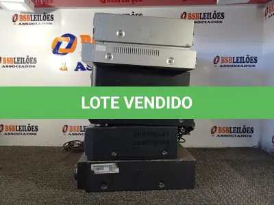 LOTE 134 - 02 DVDS MARCA LG E 04 VÍDEOS CASSETES MARCAS E MODELOS DIVERSOS. (NO ESTADO) ATENÇÃO! FAZER A VISITAÇÃO ANTES DE ARREMATAR, NÃO SABEMOS SE FUNCIONA. LEILÃO NÃO TEM GARANTIA E NEM DEVOLUÇÃO, SUJEITO A POSSÍVEIS AVARIAS VISÍVEIS/OCULTAS E/OU AUSÊNCIA DE COMPONENTES.