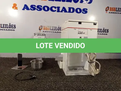 LOTE 341 - 01 CAFETEIRA EXPRESSO E 01 RELÓGIO FITBIT (NO ESTADO) ATENÇÃO! FAZER A VISITAÇÃO ANTES DE ARREMATAR, NÃO SABEMOS SE FUNCIONA. LEILÃO NÃO TEM GARANTIA E NEM DEVOLUÇÃO, SUJEITO A POSSÍVEIS AVARIAS VISÍVEIS/OCULTAS E/OU AUSÊNCIA DE COMPONENTES.