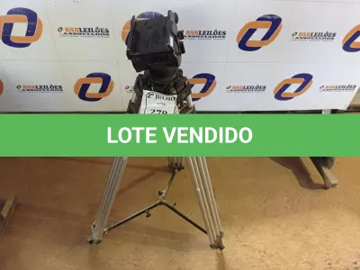 LOTE 278 - 01 TRIPÉ PROFISSIONAL MARCA BORGE (NO ESTADO) ATENÇÃO! FAZER A VISITAÇÃO ANTES DE ARREMATAR, NÃO SABEMOS SE FUNCIONA. LEILÃO NÃO TEM GARANTIA E NEM DEVOLUÇÃO, SUJEITO A POSSÍVEIS AVARIAS VISÍVEIS/OCULTAS E/OU AUSÊNCIA DE COMPONENTES.