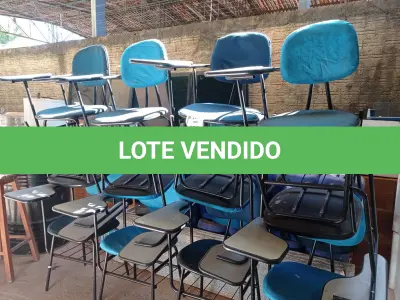 LOTE 390 - 12 CADEIRAS UNIVERSITÁRIAS (NO ESTADO) ATENÇÃO! FAZER A VISITAÇÃO ANTES DE ARREMATAR, NÃO SABEMOS SE FUNCIONA. LEILÃO NÃO TEM GARANTIA E NEM DEVOLUÇÃO, SUJEITO A POSSÍVEIS AVARIAS VISÍVEIS/OCULTAS E/OU AUSÊNCIA DE COMPONENTES.