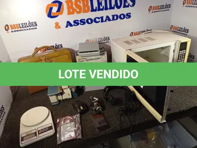 LOTE 268 - 01 MICROONDAS , 01 MÁQUINA DE COSTURA , 01MISTURADOR DE FREQUÊNCIA ,01 CELULAR ANTIGO ,01 BALANÇA DIGITAL ,01 CÂMERA DE SEGURANÇA,01 FONE ,01 MOUSE ,01 HD E 01 GRAVADORA SANSUNG (NO ESTADO) ATENÇÃO! FAZER A VISITAÇÃO ANTES DE ARREMATAR, NÃO SABEMOS SE FUNCIONA. LEILÃO NÃO TEM GARANTIA E NEM DEVOLUÇÃO, SUJEITO A POSSÍVEIS AVARIAS VISÍVEIS/OCULTAS E/OU AUSÊNCIA DE COMPONENTES.