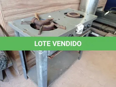 LOTE 383 - 01 FOGÃO INDUSTRIAL 02 BOCAS COM AVARIAS (NO ESTADO) ATENÇÃO! FAZER A VISITAÇÃO ANTES DE ARREMATAR, NÃO SABEMOS SE FUNCIONA. LEILÃO NÃO TEM GARANTIA E NEM DEVOLUÇÃO, SUJEITO A POSSÍVEIS AVARIAS VISÍVEIS/OCULTAS E/OU AUSÊNCIA DE COMPONENTES.