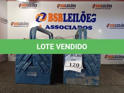 LOTE 120 - 02 CAIXAS PARA FERRAMENTAS. (NO ESTADO) ATENÇÃO! FAZER A VISITAÇÃO ANTES DE ARREMATAR, NÃO SABEMOS SE FUNCIONA. LEILÃO NÃO TEM GARANTIA E NEM DEVOLUÇÃO, SUJEITO A POSSÍVEIS AVARIAS VISÍVEIS/OCULTAS E/OU AUSÊNCIA DE COMPONENTES.