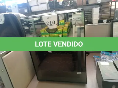 LOTE 210 - 01 ADEGA MOD: PC-48F 220V (NO ESTADO) ATENÇÃO! FAZER A VISITAÇÃO ANTES DE ARREMATAR, NÃO SABEMOS SE FUNCIONA. LEILÃO NÃO TEM GARANTIA E NEM DEVOLUÇÃO, SUJEITO A POSSÍVEIS AVARIAS VISÍVEIS/OCULTAS E/OU AUSÊNCIA DE COMPONENTES.