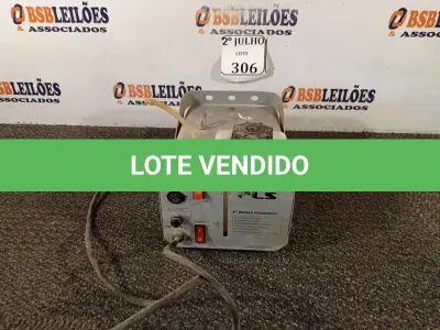 LOTE 306 - 01 MÁQUINA DE FUMAÇA PLS (NO ESTADO) ATENÇÃO! FAZER A VISITAÇÃO ANTES DE ARREMATAR, NÃO SABEMOS SE FUNCIONA. LEILÃO NÃO TEM GARANTIA E NEM DEVOLUÇÃO, SUJEITO A POSSÍVEIS AVARIAS VISÍVEIS/OCULTAS E/OU AUSÊNCIA DE COMPONENTES.