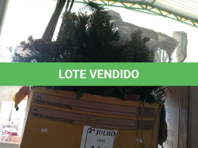 LOTE 116 - 01 ARVORE DE NATAL E 01 REDE DE VÔLEI. (NO ESTADO) ATENÇÃO! FAZER A VISITAÇÃO ANTES DE ARREMATAR, NÃO SABEMOS SE FUNCIONA. LEILÃO NÃO TEM GARANTIA E NEM DEVOLUÇÃO, SUJEITO A POSSÍVEIS AVARIAS VISÍVEIS/OCULTAS E/OU AUSÊNCIA DE COMPONENTES.
