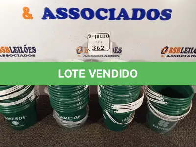 LOTE 362 - 40 BALDES PEQUENOS PARA GELO (NO ESTADO) ATENÇÃO! FAZER A VISITAÇÃO ANTES DE ARREMATAR, NÃO SABEMOS SE FUNCIONA. LEILÃO NÃO TEM GARANTIA E NEM DEVOLUÇÃO, SUJEITO A POSSÍVEIS AVARIAS VISÍVEIS/OCULTAS E/OU AUSÊNCIA DE COMPONENTES.
