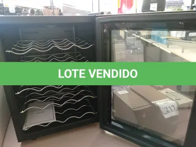 LOTE 210 - 01 ADEGA MOD: PC-48F 220V (NO ESTADO) ATENÇÃO! FAZER A VISITAÇÃO ANTES DE ARREMATAR, NÃO SABEMOS SE FUNCIONA. LEILÃO NÃO TEM GARANTIA E NEM DEVOLUÇÃO, SUJEITO A POSSÍVEIS AVARIAS VISÍVEIS/OCULTAS E/OU AUSÊNCIA DE COMPONENTES.