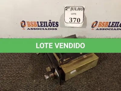 LOTE 370 - 01 RADIO TAPE ANTIGO (NO ESTADO) ATENÇÃO! FAZER A VISITAÇÃO ANTES DE ARREMATAR, NÃO SABEMOS SE FUNCIONA. LEILÃO NÃO TEM GARANTIA E NEM DEVOLUÇÃO, SUJEITO A POSSÍVEIS AVARIAS VISÍVEIS/OCULTAS E/OU AUSÊNCIA DE COMPONENTES.