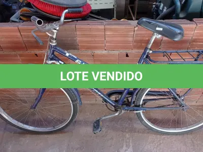 LOTE 410 - 01 BICICLETA CALOI ARO 26 AZUL (NO ESTADO) ATENÇÃO! FAZER A VISITAÇÃO ANTES DE ARREMATAR, NÃO SABEMOS SE FUNCIONA. LEILÃO NÃO TEM GARANTIA E NEM DEVOLUÇÃO, SUJEITO A POSSÍVEIS AVARIAS VISÍVEIS/OCULTAS E/OU AUSÊNCIA DE COMPONENTES.