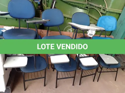 LOTE 386 - 08 CADEIRAS UNIVERSITÁRIAS (NO ESTADO) ATENÇÃO! FAZER A VISITAÇÃO ANTES DE ARREMATAR, NÃO SABEMOS SE FUNCIONA. LEILÃO NÃO TEM GARANTIA E NEM DEVOLUÇÃO, SUJEITO A POSSÍVEIS AVARIAS VISÍVEIS/OCULTAS E/OU AUSÊNCIA DE COMPONENTES.