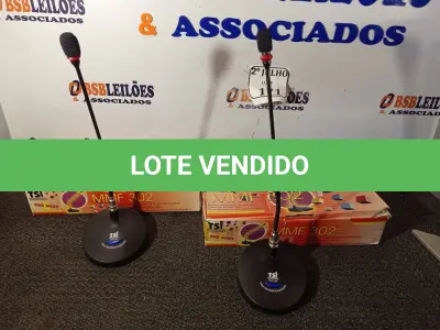 LOTE 171 - 02 MICROFONES DE MESA PROFISSIONAL MMF 302. (NO ESTADO) ATENÇÃO! FAZER A VISITAÇÃO ANTES DE ARREMATAR, NÃO SABEMOS SE FUNCIONA. LEILÃO NÃO TEM GARANTIA E NEM DEVOLUÇÃO, SUJEITO A POSSÍVEIS AVARIAS VISÍVEIS/OCULTAS E/OU AUSÊNCIA DE COMPONENTES.
