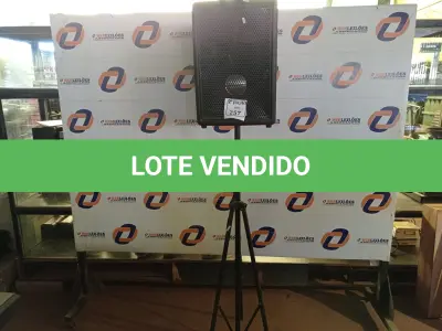 LOTE 257 - 01 CAIXA DE SOM MARCA SELENIUM PASSIVA COM TRIPE (NO ESTADO) ATENÇÃO! FAZER A VISITAÇÃO ANTES DE ARREMATAR, NÃO SABEMOS SE FUNCIONA. LEILÃO NÃO TEM GARANTIA E NEM DEVOLUÇÃO, SUJEITO A POSSÍVEIS AVARIAS VISÍVEIS/OCULTAS E/OU AUSÊNCIA DE COMPONENTES.