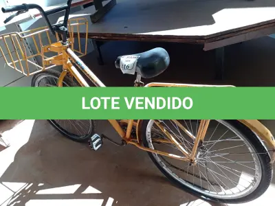 LOTE 416 - 01 BICICLETA AMARELA COM CESTO E GARUPA COM  ARO 26 (NO ESTADO) ATENÇÃO! FAZER A VISITAÇÃO ANTES DE ARREMATAR, NÃO SABEMOS SE FUNCIONA. LEILÃO NÃO TEM GARANTIA E NEM DEVOLUÇÃO, SUJEITO A POSSÍVEIS AVARIAS VISÍVEIS/OCULTAS E/OU AUSÊNCIA DE COMPONENTES.
