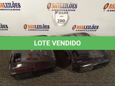 LOTE 200 - 02 PROJETORES  MARCA EPSON COM HDMI (NO ESTADO) ATENÇÃO! FAZER A VISITAÇÃO ANTES DE ARREMATAR, NÃO SABEMOS SE FUNCIONA. LEILÃO NÃO TEM GARANTIA E NEM DEVOLUÇÃO, SUJEITO A POSSÍVEIS AVARIAS VISÍVEIS/OCULTAS E/OU AUSÊNCIA DE COMPONENTES.