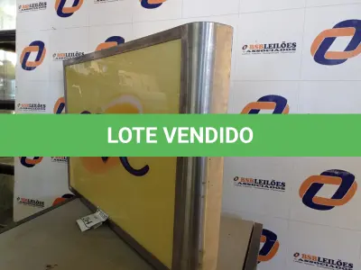 LOTE 264 - 01 PAINEL LUMINOSO (NO ESTADO) ATENÇÃO! FAZER A VISITAÇÃO ANTES DE ARREMATAR, NÃO SABEMOS SE FUNCIONA. LEILÃO NÃO TEM GARANTIA E NEM DEVOLUÇÃO, SUJEITO A POSSÍVEIS AVARIAS VISÍVEIS/OCULTAS E/OU AUSÊNCIA DE COMPONENTES.