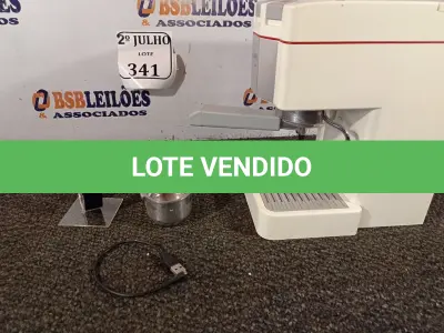 LOTE 341 - 01 CAFETEIRA EXPRESSO E 01 RELÓGIO FITBIT (NO ESTADO) ATENÇÃO! FAZER A VISITAÇÃO ANTES DE ARREMATAR, NÃO SABEMOS SE FUNCIONA. LEILÃO NÃO TEM GARANTIA E NEM DEVOLUÇÃO, SUJEITO A POSSÍVEIS AVARIAS VISÍVEIS/OCULTAS E/OU AUSÊNCIA DE COMPONENTES.