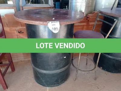 LOTE 400 - 01 MESA DE TAMBOR E 01 BANQUETAS BASE EM FERRO (NO ESTADO) ATENÇÃO! FAZER A VISITAÇÃO ANTES DE ARREMATAR, NÃO SABEMOS SE FUNCIONA. LEILÃO NÃO TEM GARANTIA E NEM DEVOLUÇÃO, SUJEITO A POSSÍVEIS AVARIAS VISÍVEIS/OCULTAS E/OU AUSÊNCIA DE COMPONENTES.