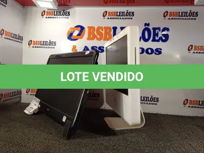 LOTE 173 - 01 IMAC ANTIGO E 01 ALL IN ONE AOC COM AVARIAS (NO ESTADO) ATENÇÃO! FAZER A VISITAÇÃO ANTES DE ARREMATAR, NÃO SABEMOS SE FUNCIONA. LEILÃO NÃO TEM GARANTIA E NEM DEVOLUÇÃO, SUJEITO A POSSÍVEIS AVARIAS VISÍVEIS/OCULTAS E/OU AUSÊNCIA DE COMPONENTES.