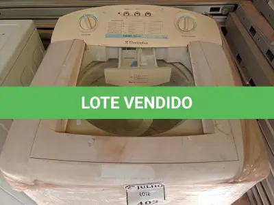 LOTE 403 - 01 MÁQUINA DE LAVAR ROUPAS ELETROLUX 9KG 220V  (NO ESTADO) ATENÇÃO! FAZER A VISITAÇÃO ANTES DE ARREMATAR, NÃO SABEMOS SE FUNCIONA. LEILÃO NÃO TEM GARANTIA E NEM DEVOLUÇÃO, SUJEITO A POSSÍVEIS AVARIAS VISÍVEIS/OCULTAS E/OU AUSÊNCIA DE COMPONENTES.