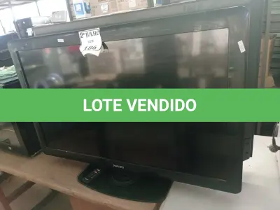 LOTE 186 - 01 TV PHILIPS 40” (NO ESTADO) ATENÇÃO! FAZER A VISITAÇÃO ANTES DE ARREMATAR, NÃO SABEMOS SE FUNCIONA. LEILÃO NÃO TEM GARANTIA E NEM DEVOLUÇÃO, SUJEITO A POSSÍVEIS AVARIAS VISÍVEIS/OCULTAS E/OU AUSÊNCIA DE COMPONENTES.