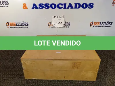 LOTE 122 - 01 TAPE DECK TECHNICS COM CAIXA DE MADEIRA. (NO ESTADO) ATENÇÃO! FAZER A VISITAÇÃO ANTES DE ARREMATAR, NÃO SABEMOS SE FUNCIONA. LEILÃO NÃO TEM GARANTIA E NEM DEVOLUÇÃO, SUJEITO A POSSÍVEIS AVARIAS VISÍVEIS/OCULTAS E/OU AUSÊNCIA DE COMPONENTES.