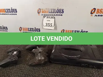 LOTE 355 - 01 MEGA DRIVE E 03 CONTROLES (NO ESTADO) ATENÇÃO! FAZER A VISITAÇÃO ANTES DE ARREMATAR, NÃO SABEMOS SE FUNCIONA. LEILÃO NÃO TEM GARANTIA E NEM DEVOLUÇÃO, SUJEITO A POSSÍVEIS AVARIAS VISÍVEIS/OCULTAS E/OU AUSÊNCIA DE COMPONENTES.