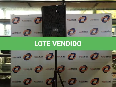 LOTE 261 - 01 CAIXA DE SOM MARCA SELENIUM PASSIVA COM TRIPE (NO ESTADO) ATENÇÃO! FAZER A VISITAÇÃO ANTES DE ARREMATAR, NÃO SABEMOS SE FUNCIONA. LEILÃO NÃO TEM GARANTIA E NEM DEVOLUÇÃO, SUJEITO A POSSÍVEIS AVARIAS VISÍVEIS/OCULTAS E/OU AUSÊNCIA DE COMPONENTES.