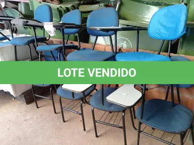 LOTE 386 - 08 CADEIRAS UNIVERSITÁRIAS (NO ESTADO) ATENÇÃO! FAZER A VISITAÇÃO ANTES DE ARREMATAR, NÃO SABEMOS SE FUNCIONA. LEILÃO NÃO TEM GARANTIA E NEM DEVOLUÇÃO, SUJEITO A POSSÍVEIS AVARIAS VISÍVEIS/OCULTAS E/OU AUSÊNCIA DE COMPONENTES.