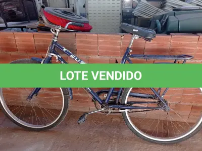 LOTE 410 - 01 BICICLETA CALOI ARO 26 AZUL (NO ESTADO) ATENÇÃO! FAZER A VISITAÇÃO ANTES DE ARREMATAR, NÃO SABEMOS SE FUNCIONA. LEILÃO NÃO TEM GARANTIA E NEM DEVOLUÇÃO, SUJEITO A POSSÍVEIS AVARIAS VISÍVEIS/OCULTAS E/OU AUSÊNCIA DE COMPONENTES.
