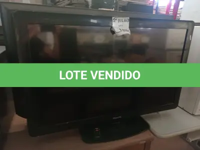 LOTE 186 - 01 TV PHILIPS 40” (NO ESTADO) ATENÇÃO! FAZER A VISITAÇÃO ANTES DE ARREMATAR, NÃO SABEMOS SE FUNCIONA. LEILÃO NÃO TEM GARANTIA E NEM DEVOLUÇÃO, SUJEITO A POSSÍVEIS AVARIAS VISÍVEIS/OCULTAS E/OU AUSÊNCIA DE COMPONENTES.