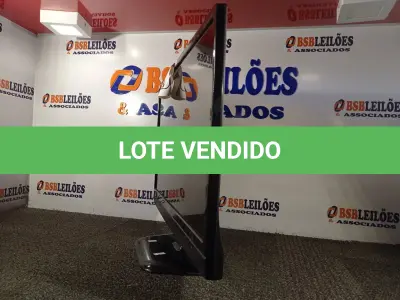 LOTE 183 - 01 TV LG 28” (NO ESTADO) ATENÇÃO! FAZER A VISITAÇÃO ANTES DE ARREMATAR, NÃO SABEMOS SE FUNCIONA. LEILÃO NÃO TEM GARANTIA E NEM DEVOLUÇÃO, SUJEITO A POSSÍVEIS AVARIAS VISÍVEIS/OCULTAS E/OU AUSÊNCIA DE COMPONENTES.
