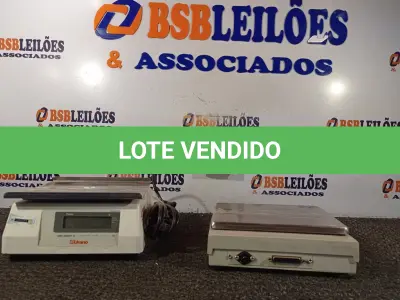 LOTE 345 - 02 BALANÇAS DIGITAIS (NO ESTADO) ATENÇÃO! FAZER A VISITAÇÃO ANTES DE ARREMATAR, NÃO SABEMOS SE FUNCIONA. LEILÃO NÃO TEM GARANTIA E NEM DEVOLUÇÃO, SUJEITO A POSSÍVEIS AVARIAS VISÍVEIS/OCULTAS E/OU AUSÊNCIA DE COMPONENTES.