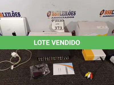 LOTE 373 - 01 IPAD 32GB  SERIE DMPHHUPEDVD2 MODELO A1416 ,01 VÍDEOS ÁUDIO SPLITTER E 01 PROJETOR DE LED (NO ESTADO) ATENÇÃO! FAZER A VISITAÇÃO ANTES DE ARREMATAR, NÃO SABEMOS SE FUNCIONA. LEILÃO NÃO TEM GARANTIA E NEM DEVOLUÇÃO, SUJEITO A POSSÍVEIS AVARIAS VISÍVEIS/OCULTAS E/OU AUSÊNCIA DE COMPONENTES.