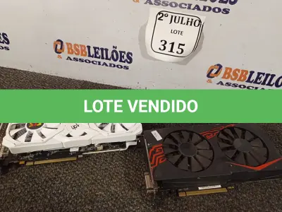 LOTE 315 - 02 PLACAS DE VÍDEO (NO ESTADO) ATENÇÃO! FAZER A VISITAÇÃO ANTES DE ARREMATAR, NÃO SABEMOS SE FUNCIONA. LEILÃO NÃO TEM GARANTIA E NEM DEVOLUÇÃO, SUJEITO A POSSÍVEIS AVARIAS VISÍVEIS/OCULTAS E/OU AUSÊNCIA DE COMPONENTES.