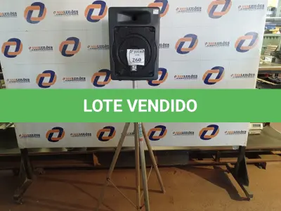 LOTE 260 - 01 CAIXA STANER ATIVA MOD: OS-100SL COM TRIPÉ (NO ESTADO) ATENÇÃO! FAZER A VISITAÇÃO ANTES DE ARREMATAR, NÃO SABEMOS SE FUNCIONA. LEILÃO NÃO TEM GARANTIA E NEM DEVOLUÇÃO, SUJEITO A POSSÍVEIS AVARIAS VISÍVEIS/OCULTAS E/OU AUSÊNCIA DE COMPONENTES.