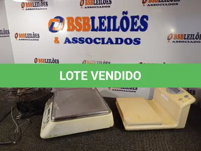 LOTE 344 - 02 BALANÇAS DIGITAIS E 01 VENTILADOR EXAUSTOR (NO ESTADO) ATENÇÃO! FAZER A VISITAÇÃO ANTES DE ARREMATAR, NÃO SABEMOS SE FUNCIONA. LEILÃO NÃO TEM GARANTIA E NEM DEVOLUÇÃO, SUJEITO A POSSÍVEIS AVARIAS VISÍVEIS/OCULTAS E/OU AUSÊNCIA DE COMPONENTES.