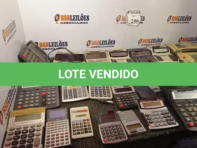 LOTE 246 - 01 LOTE COM CALCULADORES. (NO ESTADO) ATENÇÃO! FAZER A VISITAÇÃO ANTES DE ARREMATAR, NÃO SABEMOS SE FUNCIONA. LEILÃO NÃO TEM GARANTIA E NEM DEVOLUÇÃO, SUJEITO A POSSÍVEIS AVARIAS VISÍVEIS/OCULTAS E/OU AUSÊNCIA DE COMPONENTES.