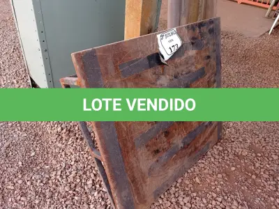 LOTE 173 - 01 RAMPA PARA DEFICIENTE. (NO ESTADO) ATENÇÃO! FAZER A VISITAÇÃO ANTES DE ARREMATAR, NÃO SABEMOS SE FUNCIONA. LEILÃO NÃO TEM GARANTIA E NEM DEVOLUÇÃO, SUJEITO A POSSÍVEIS AVARIAS VISÍVEIS/OCULTAS E/OU AUSÊNCIA DE COMPONENTES.