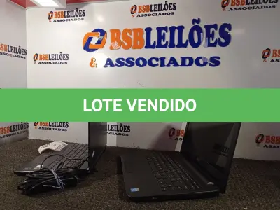 LOTE 263 - 02 NOTEBOOKS SENDO 01 NOTEBOOK COM FONTE 